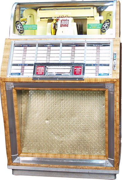 Seeburg Select-O-Matic 100 Model MI00B Jukebox c19: Seeburg Select-O-Matic 100 Model MI00B Jukebox c1950's, plays 45 RPM records, set on free play, in nice condition