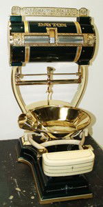 Baby Dayton Barrel Scale Restored w/ Pan: Baby Dayton Barrel Scale Restored w/ Pan Metallic dark Green & Crème Has all Original Fancy Brass Castings Very Rare Kitchen Scale