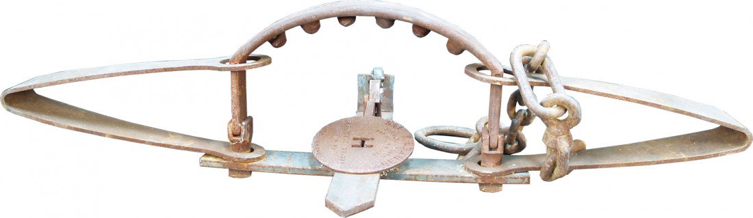 Very Large Cast-Iron "Kodiak Bear Trap 41-A-X": Very Large Cast-Iron "Kodiak Bear Trap 41-A-X" by Herter's Inc. Hudson Bay, in original condition