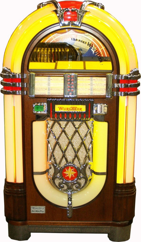 Wurlitzer Model One More Time 1015 Jukebox: Wurlitzer Model One More Time 1015 Jukebox, plays 45 RPM records, comes w/ records & keys