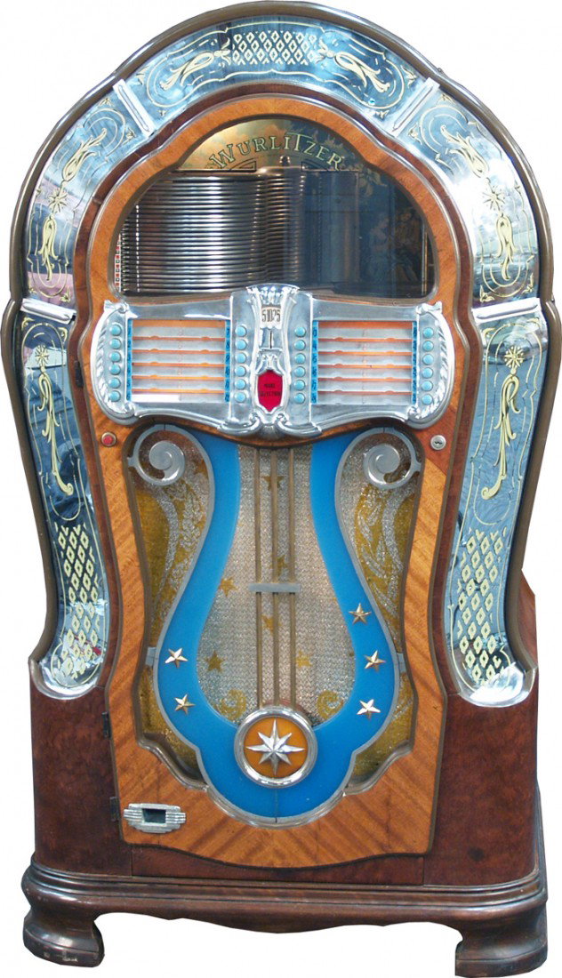 Wurlitzer Model 1080 Jukebox c1945: Wurlitzer Model 1080 Jukebox c1945, plays 78 RPM records in working condition