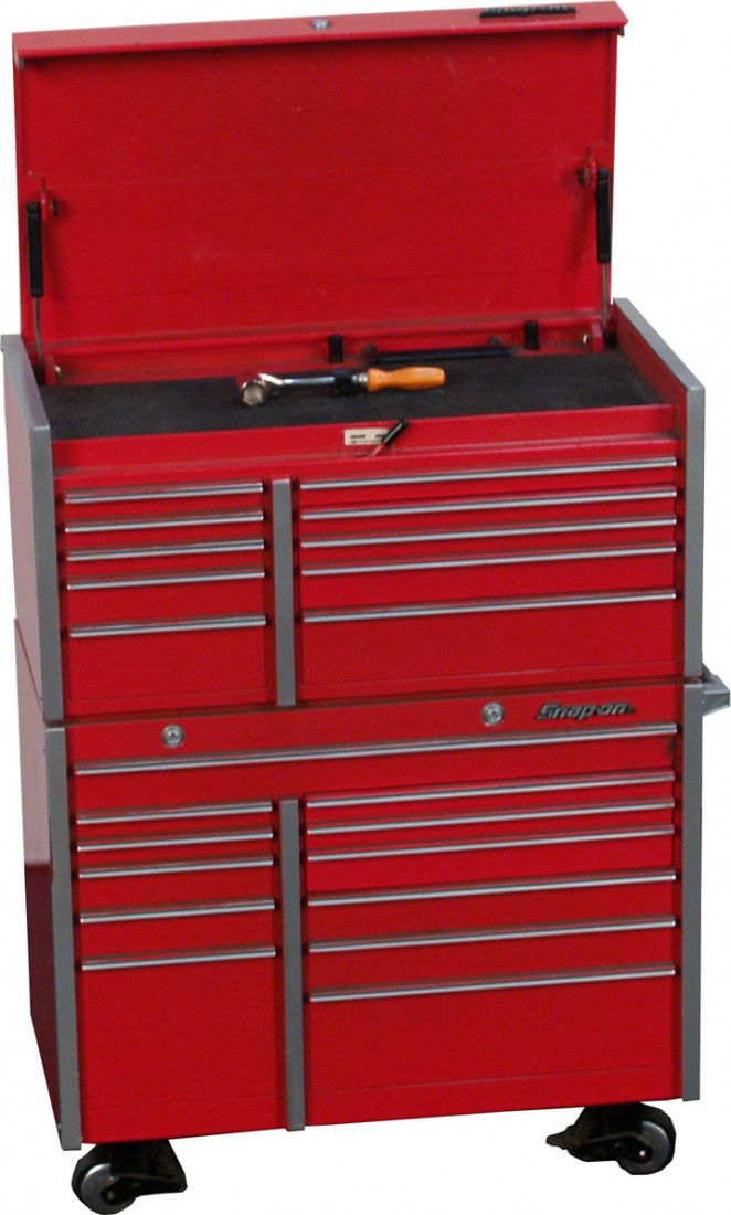 Snap-On Salesman Sample Tool Chest: Snap-On Salesman Sample Tool Chest w/ 1 little tool - in great condition