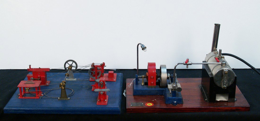 Lot Of 2 Steam Engine Display Models On Wood Bases: Lot Of 2 Steam Engine Display Models On Wood Bases, by Jensen MFG. Co. Jeannette, PA.