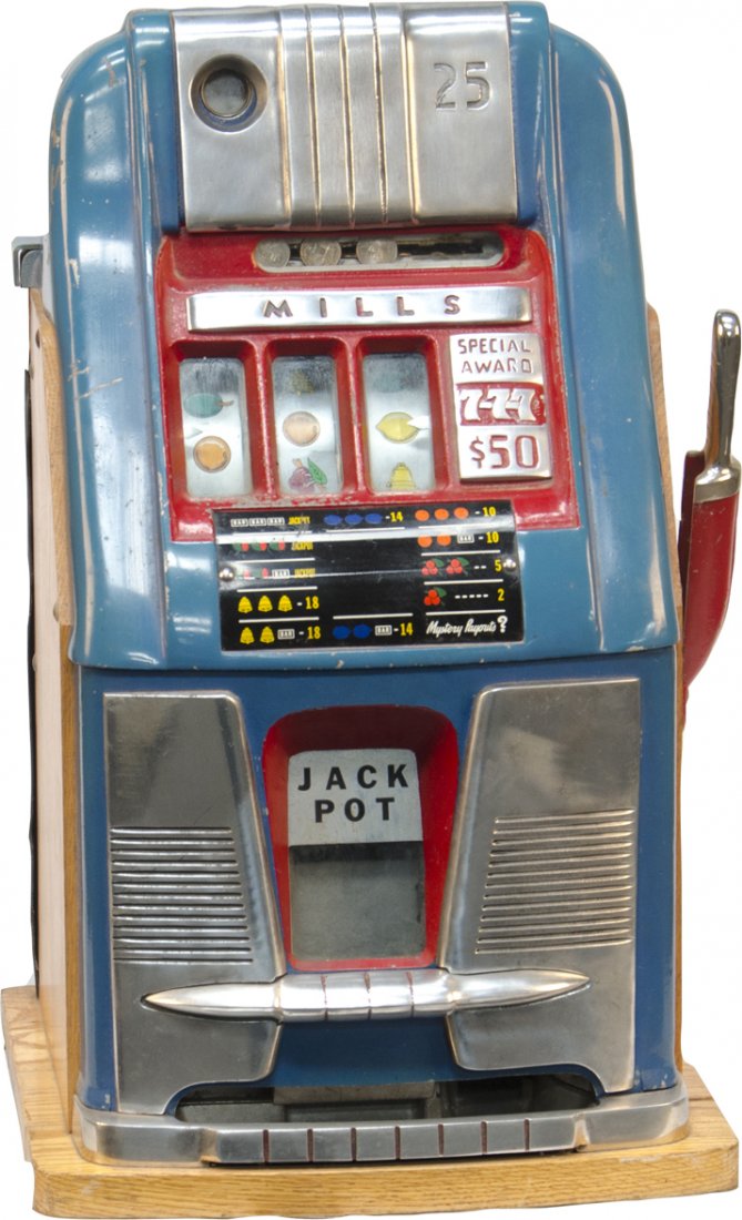 25 Cent Mills Novelty Hi-Top Special Award 7-7-7 S: 25 Cent Mills Novelty Hi-Top Special Award 7-7-7 Slot Machine, c1952, in wotking condition, w/ key