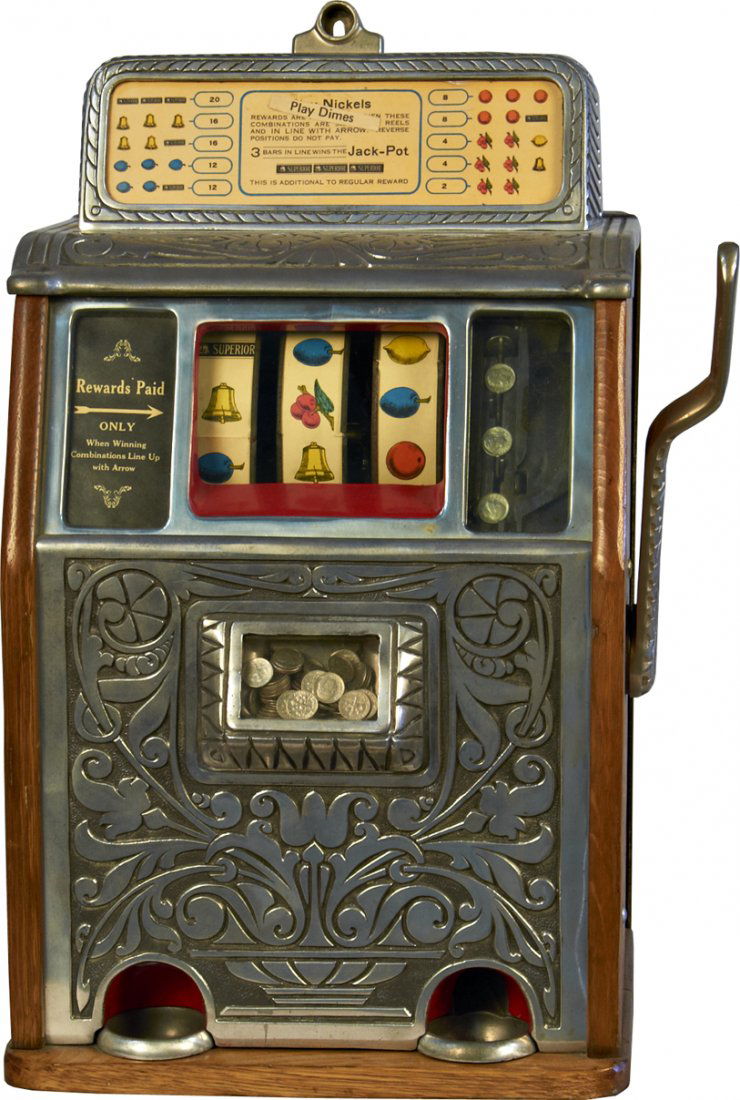 10 Cent Caille Brothers Co. Superior Slot Machine: 10 Cent Caille Brothers Co. Superior Slot Machine, c1925, w/ key