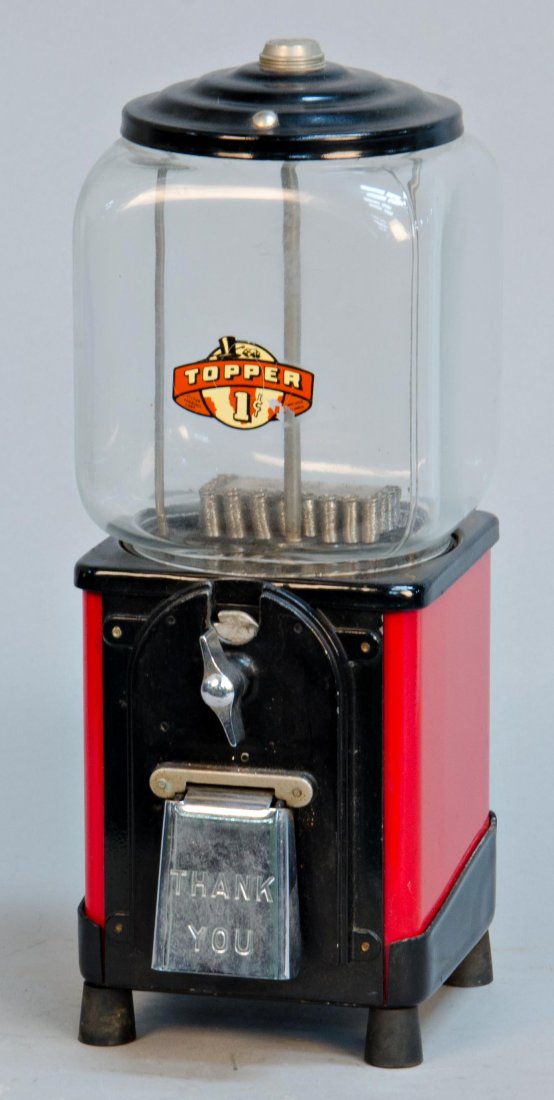1 Cent Red & Black Victor Vending Corp. "Topper" Counte: 1 Cent Red & Black Victor Vending Corp. "Topper" Countertop Gumball Vending Machine w/ "Topper" decal c1950 w/ key