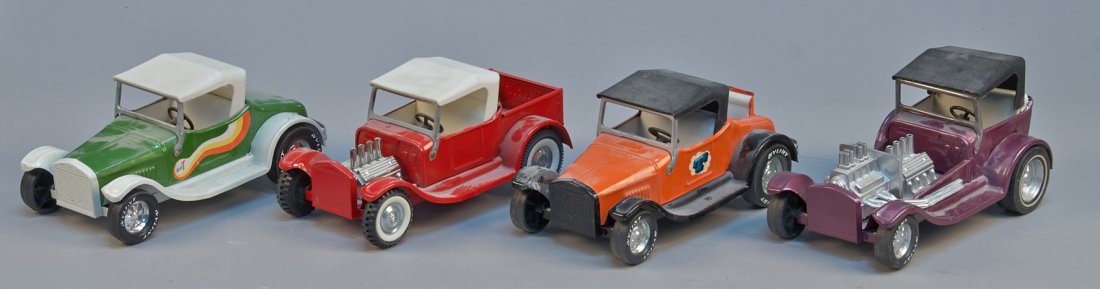 Lot Of 4 - Vintage NY-Lint Steel & Plastic Model Toy Ve: Lot Of 4 - Vintage NY-Lint Steel & Plastic Model Toy Vehicles c1960's: 1 - Ford Model 'T' Roadster (orange) - 10"l., 1 - Ford Model 'T' Pick-Up Roadster (red) - 10"l., 1 - Ford Model 'T' Roadster (gre