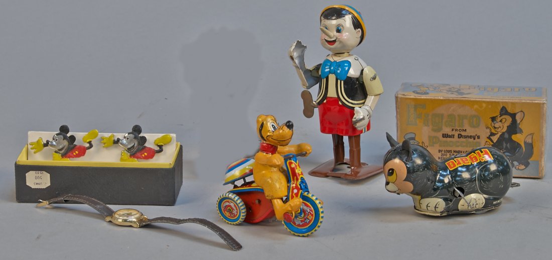 Lot of 6 - Vintage Misc. Cartoon Character Items:: Lot of 6 - Vintage Misc. Cartoon Character Items: 1 - Set of Mickey Mouse cufflinks, Walt Disney Productions w/ O.B., 1 - Wrist watch by Lorus w/ Japan movement, in excellent condition, 1 - "Fargo" ti