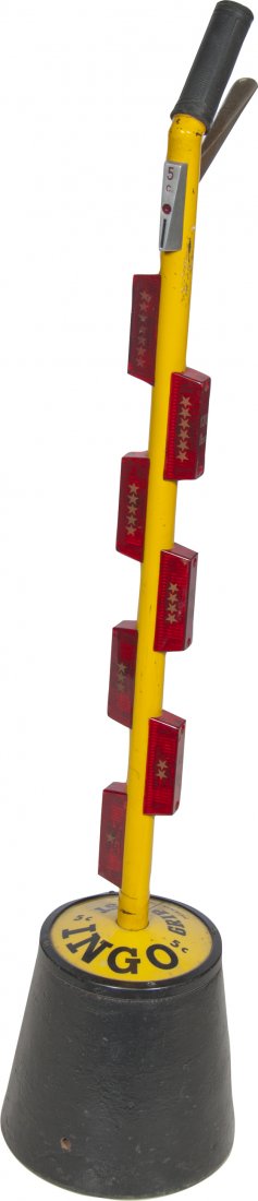 5 Cent Munves INGO Grip Tester Arcade Game: 5 Cent Munves INGO Grip Tester Arcade Game c1960s, Light-up red rating indicators, Pole w/ handle & heavy base, No bottom cover plate