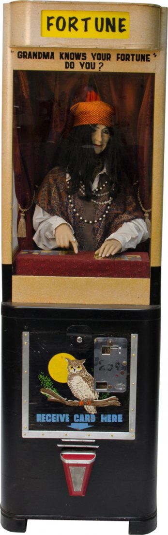 25 Cent "Grandma's Prophecies" Fortune Teller Floor Arc: 25 Cent "Grandma's Prophecies" Fortune Teller Floor Arcade Machine by Munves MFG. Corp. w/ keys