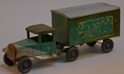 Vintage Buddy 'L' Pressed-Steel Wrigley's Spearmint Rai: Vintage Buddy 'L' Pressed-Steel Wrigley's Spearmint Railway Express Truck c1935, no headlights or wires (needs work) - approx. 23"l