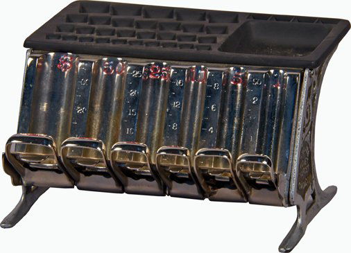 Early Staats Countertop Cast-Iron Coin Changer: Early Staats Countertop Cast-Iron Coin Changer, Staats Money Changer Chicago Pat. 1890, All working except for 5 Cent changer