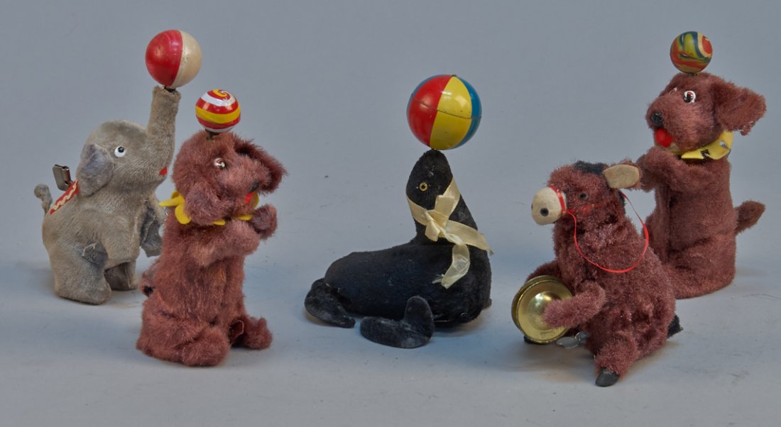 Lot of 5 Vintage Plush Wind-Up Toy Animals:: Lot of 5 Vintage Plush Wind-Up Toy Animals: 2 - Dogs w/ ball on head, 1 - Donkey w/ cymbals, 1 - Elephant w/ ball on trunk & 1 - Seal w/ ball on nose w/ wind-key - 5 - 7"h