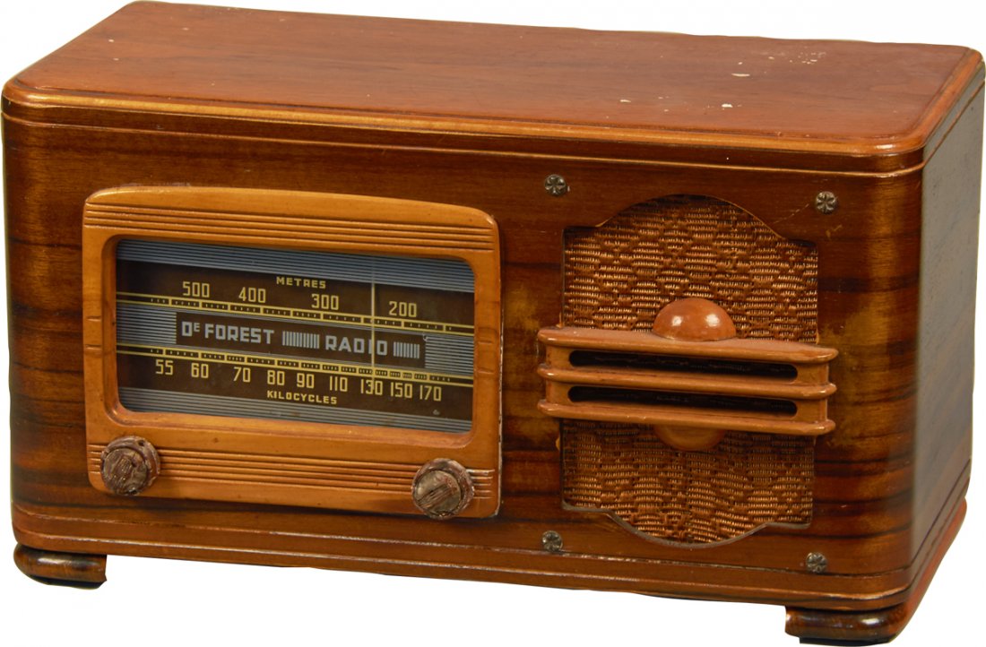 Deforest Tabletop Wood Art Deco AM Tube Radio: Deforest Tabletop Wood Art Deco AM Tube Radio, Canada, AC 115 60 cycle - 16 1/2" x 8" x 9"