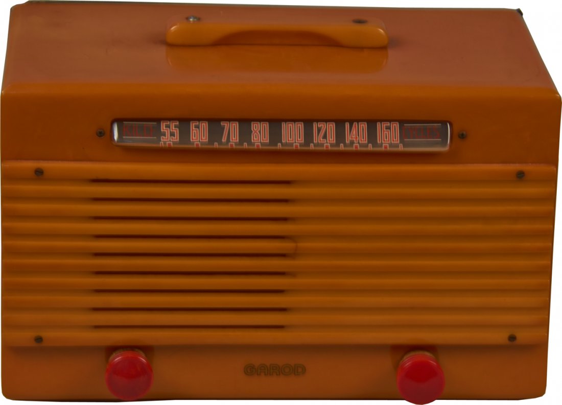 Vintage Garod Model 6A Table Top Catalin Radio: Vintage Garod Model 6A Table Top Catalin Radio c1946, by Garod Radio Corp., Brooklyn, NY., in original condition