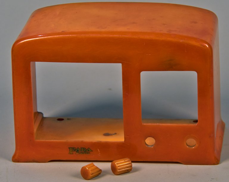 Vintage FADA Table Top Catalin Radio Case: Vintage FADA Table Top Catalin Radio Case (case only) & some parts