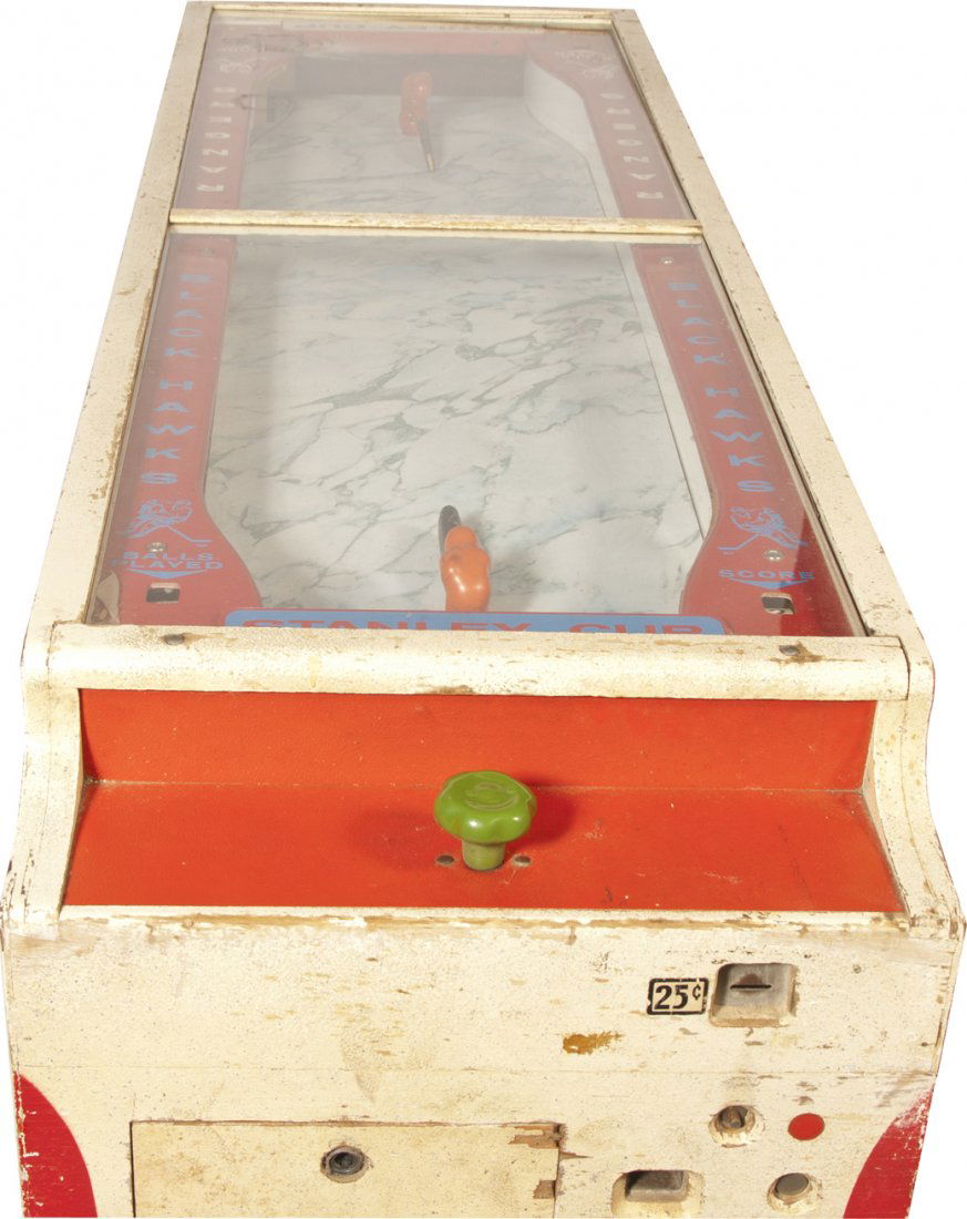 25 Cent Irving Kaye "Stanley Cup" Hockey Floor Model: 25 Cent Irving Kaye "Stanley Cup" Hockey Floor Model Arcade Game c1960's, Chicago Blackhawks vs. New York Rangers, in original condition w/ key