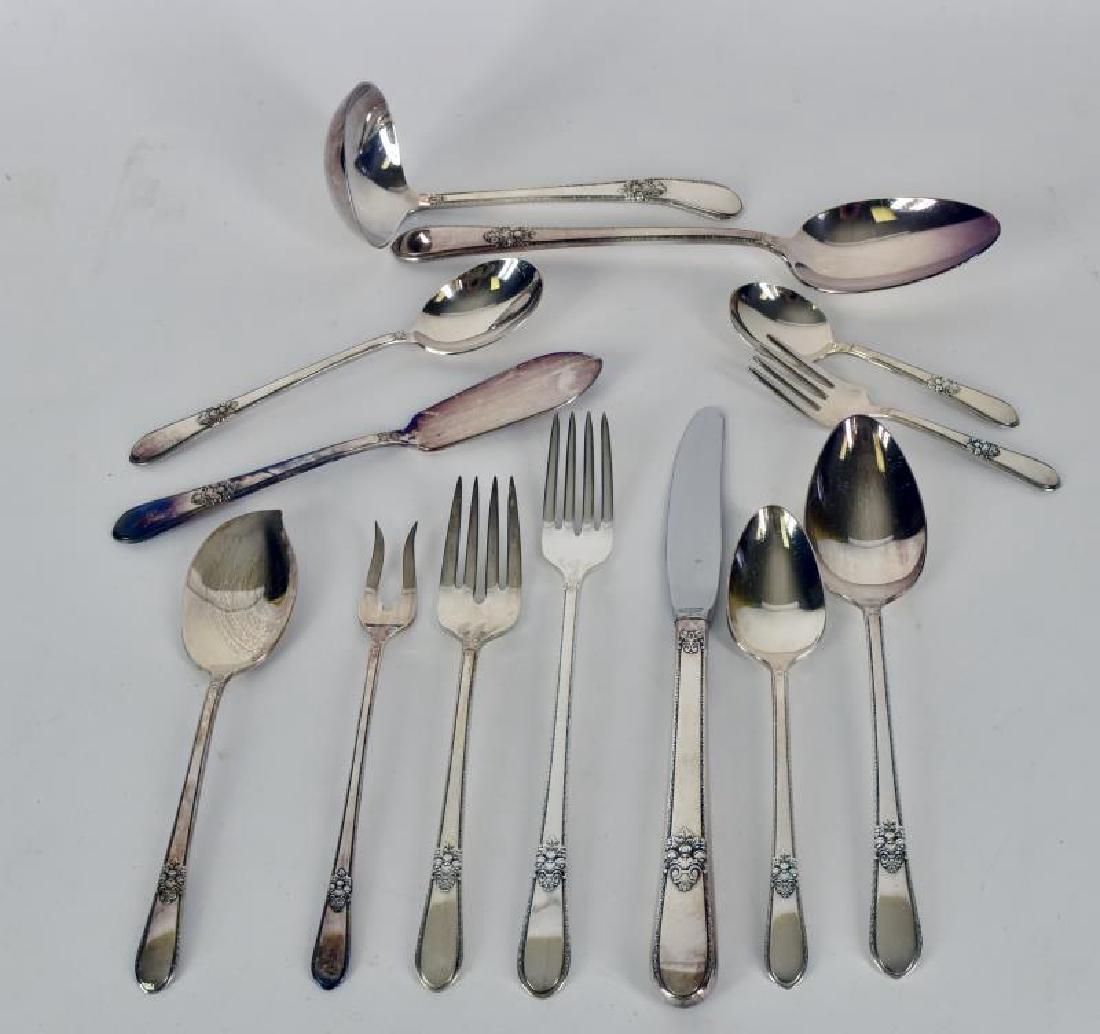 1847 Rogers Adoration Silver Plate Flatware (1 of 3)