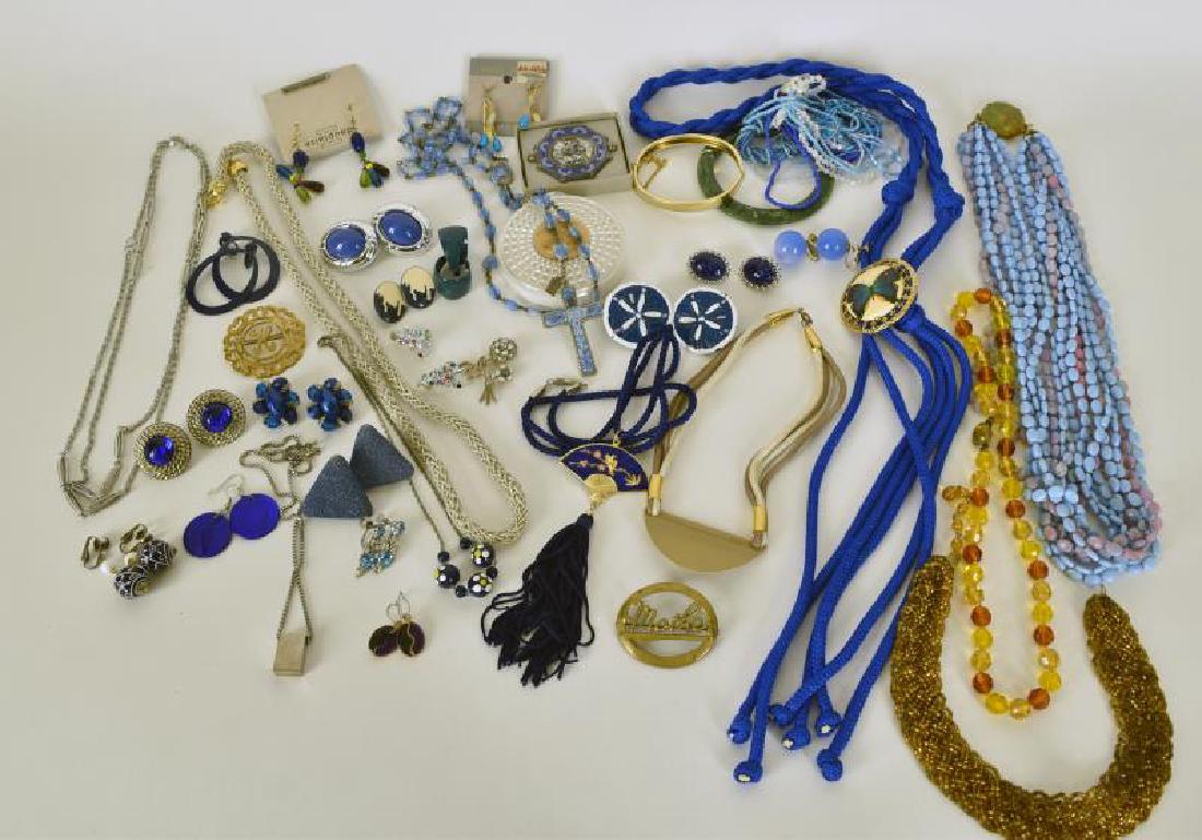 Collection Of Costume Jewelry (1 of 4)