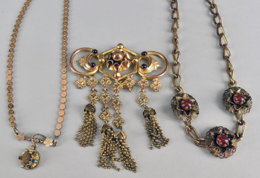 Victorian Gold Filled Jewelry: Consisting Of A Book Chain Necklace, Cannot Open, A Large Victorian Piece Missing A Pin And Several Tassels And A Chain Link Necklace. The Chain Link Measured 15"