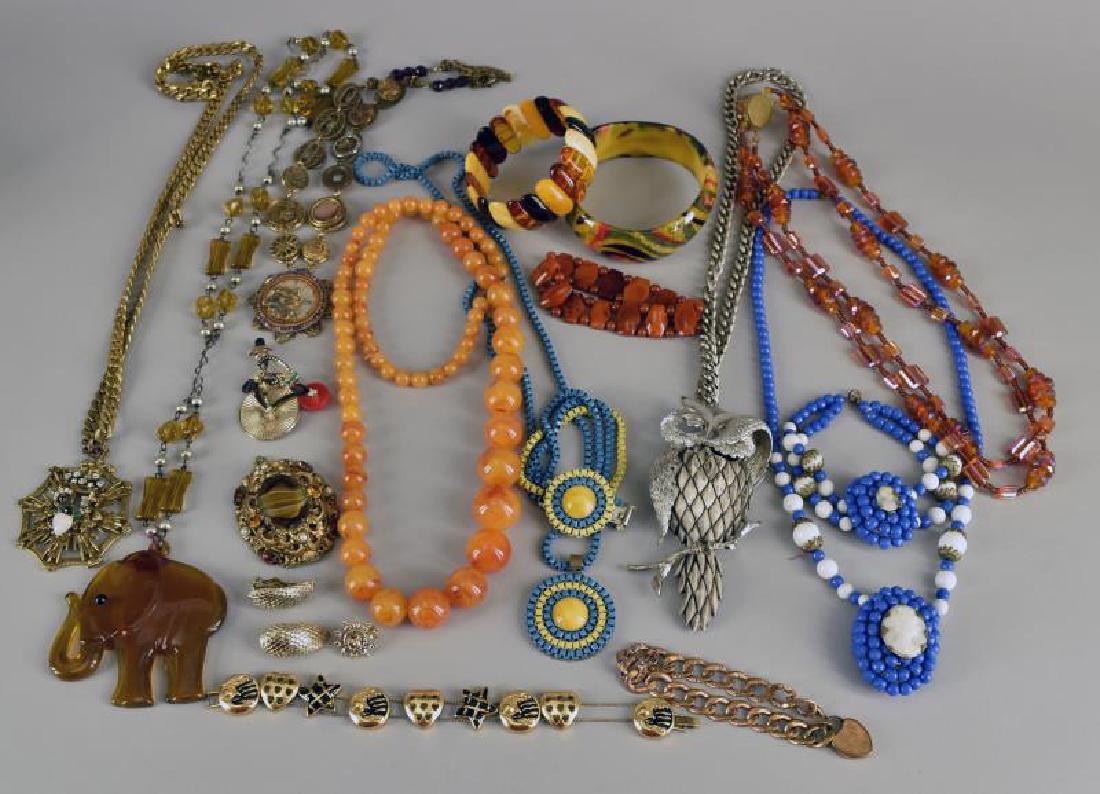 Collection Of Vintage Costume Jewelry (1 of 3)