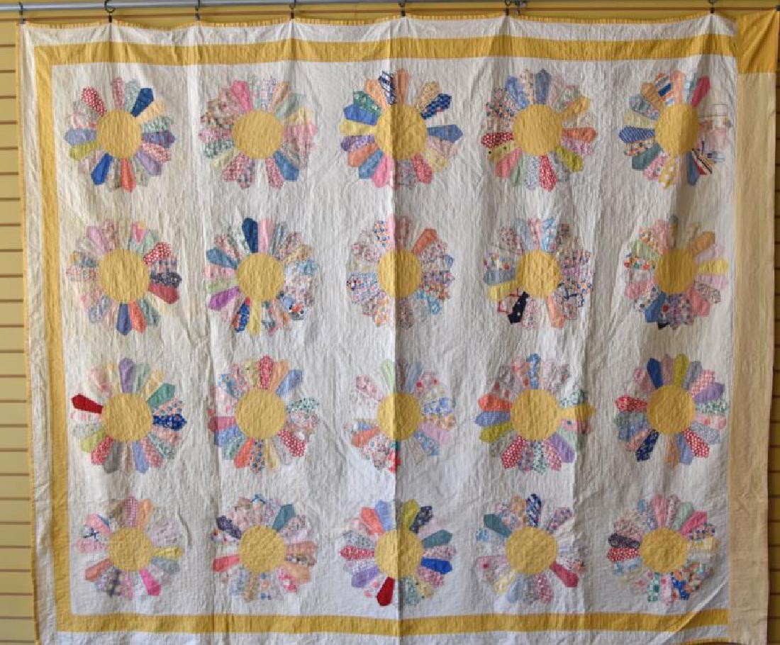 Vintage Dresden Plate Quilt (1 of 4)