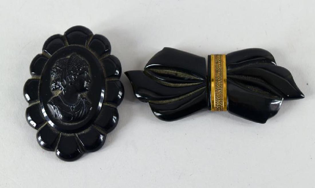 Black Cameo Bakelite Pin Or Brooch (1 of 2)