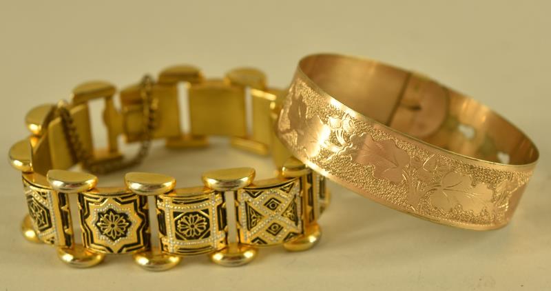 Victorian Gold Filled Unmarked Bracelet: Adjustable Bangle With Etching Of Oak Leaves And Acorns. Together With An India Mosaic Tile Bracelet (unmarked). Neither of the bracelets have any hallmark and I have not tested for gold purity. I bel