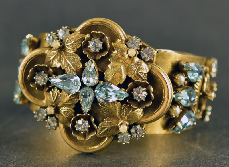 Victorian Book Chain Clamper Rhinestone Bracelet: This Is A Stunning Victorian Bracelet. I Originally Thought It Was A Locket, But It Does Not Open. The Bracelet Has Baby Blue Rhinestone, Prong Set, No Glued. The Leaf And Free Form Design Are Stunnin