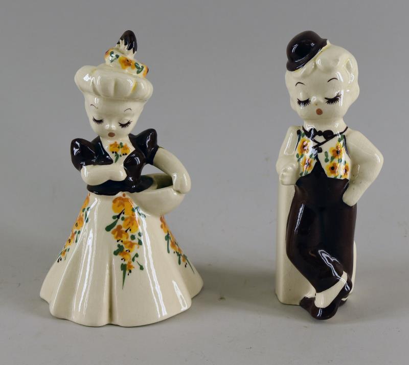 Two De Lee Art California Figures: Consisting Of A Boy And Girl De Lee Art Figures Of California. The Girl Measures 7.25" Tall And 4.5" Across The Bottom. Both Pieces Are In Good Condition, The Girl Bears The Original Foil Label.