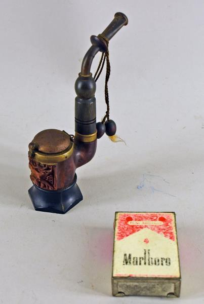 Vintage German Allwetter Sitting Pipe Carved Deer: This Pipe Is 4 1/2" Tall, Is Meerschaum Lined, Has A Lid. M&t Inside An Oval On Top Of Allwetter On One Side And The Number 3459 On The Other. Together With A Metal Marlboro Traveling Ashtray.