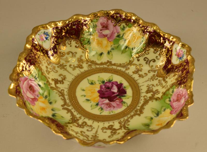 Royal Kinhan Nippon Gold Encrusted Bowls: Consisting Of A Large Heavily Encrusted Bowl, Marked Royal Kinhan Nippon. The Bowl Is Decorated With Yellow, Pink And Red Roses, Measuring 3" Tall And 11" Across. The Bowl Is In Very Good Condition, L