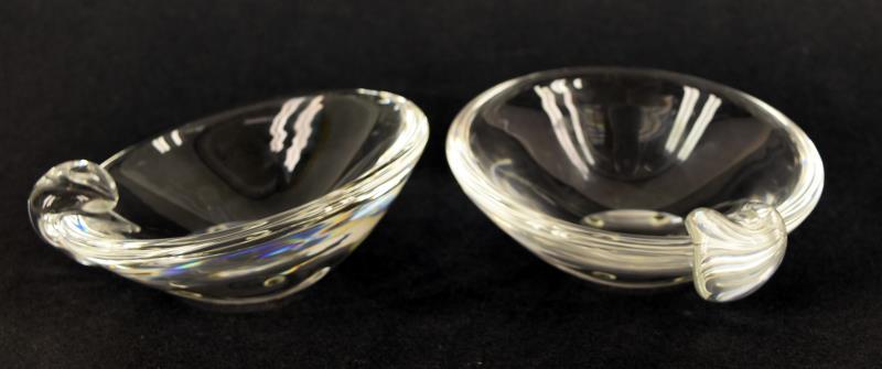 Pair Of Steuben Round Ashtrays (1 of 5)