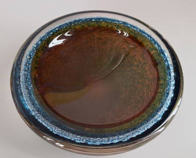 Hadeland Norway Art Glass Willy Johansson: Featuring A Multicolored And Controlled Bubble Bowl Form Art Glass. Signed Hadeland, 2108 W. J. On The Bottom. Measuring 2.5" Tall And 8.25" Across. In Excellent Condition, No Nicks, Chips Or Cracks.