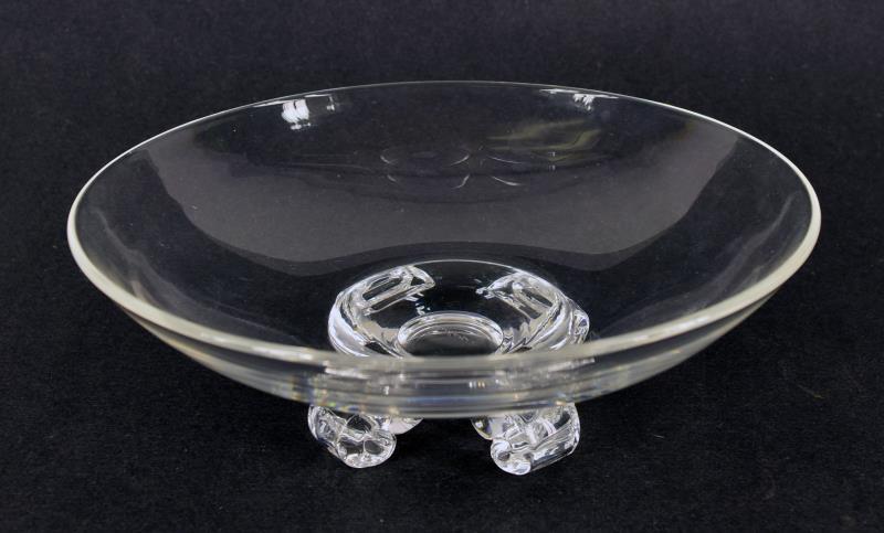 Steuben Scroll Footed Art Glass Bowl: Steuben Scroll Footed Bowl In Excellent Condition. Signed Steuben. Measuring Almost 3" Tall And 8" Across.