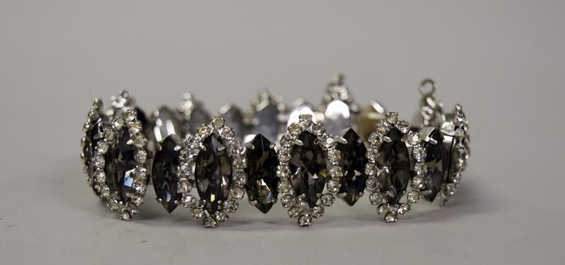 Rhinestone And Smokey Rhinestone Bracelet: Consisting Of An Unmarked Rhinestone Bracelet Measuring 7" Long And 1" Wide. In Excellent Condition, No Missing Stones And Secure Safety Chains.