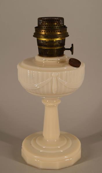 Aladdin Lincoln Drape Alacite Pink Glass Lamp (1 of 4)