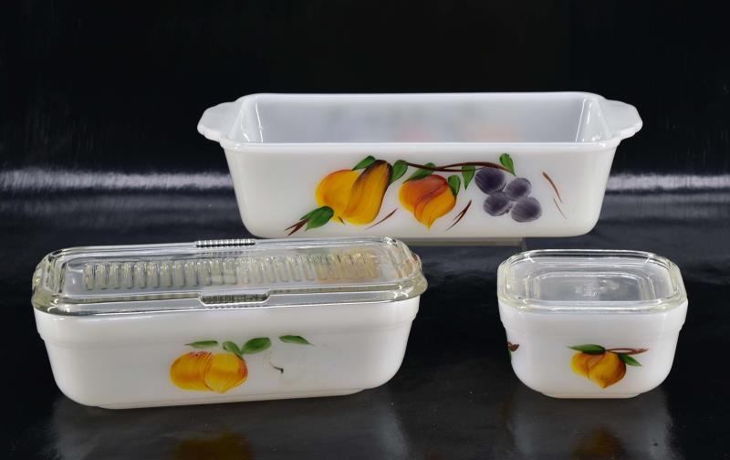 Fire King Fay Fad Fruit Oven Ware (1 of 5)