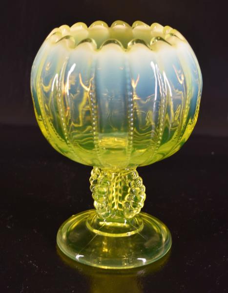 Fenton Open Beaded Panel Opalescent Vaseline Bowl (1 of 5)