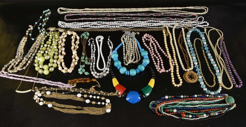 Large Group Of Various Necklaces (1 of 9)