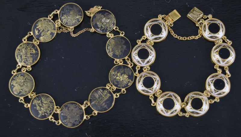 Two Gold Tone Chain Link Bracelets (1 of 3)