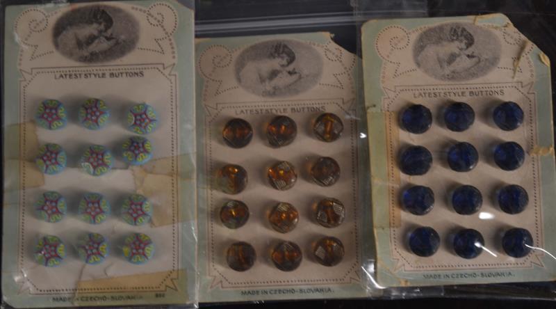 Original Card Czech Glass Buttons (1 of 10)