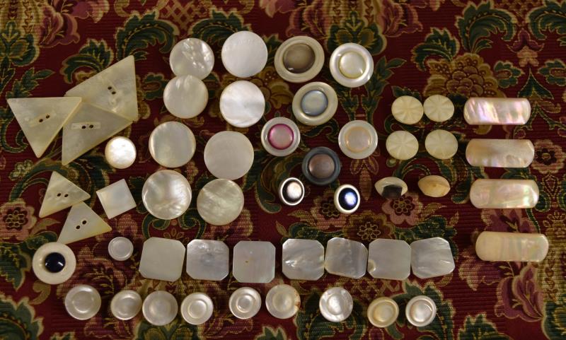 Assorted Mother Of Pearl Buttons (1 of 12)