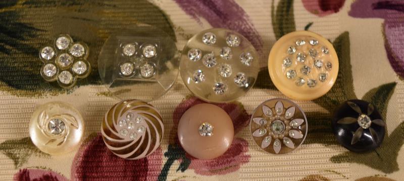 Plastic Lucite And Rhinestone Buttons (1 of 5)