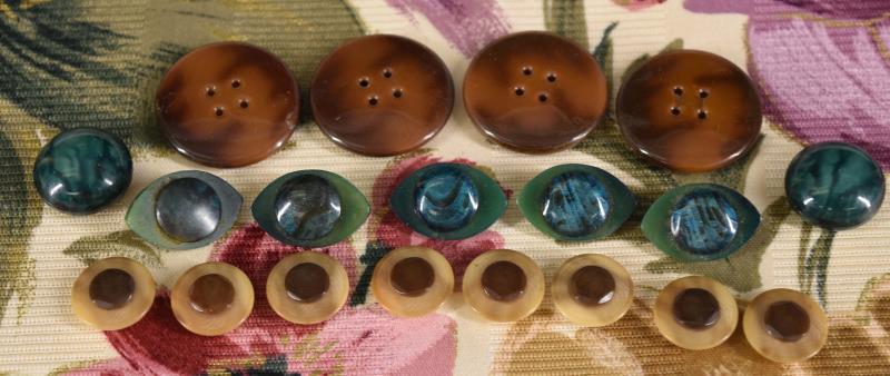 Group Of Celluloid And Celluloid Tight Top Buttons (1 of 9)