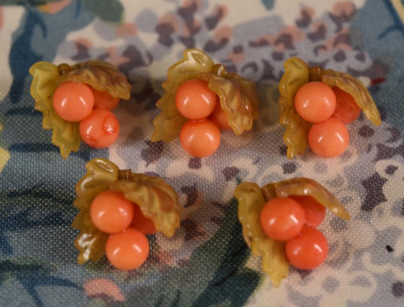 Weeber Style Fruit Cluster Buttons (1 of 4)