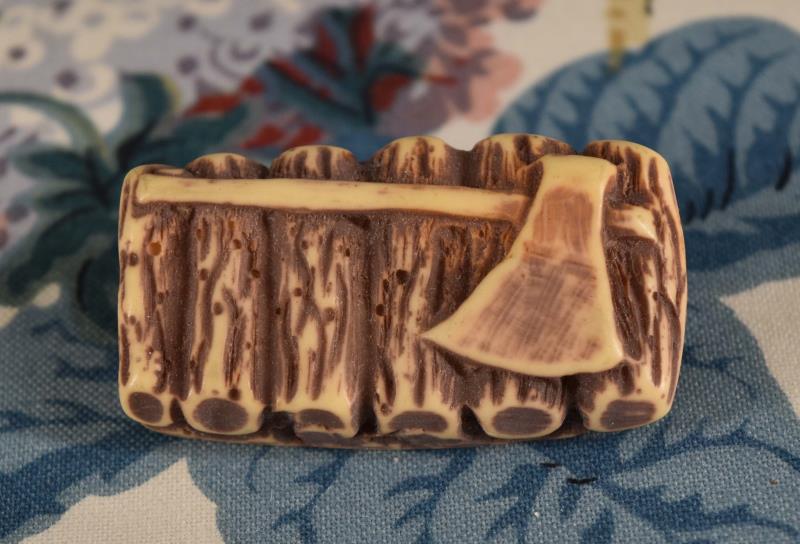 Buffed Celluloid Wood & Hatchet Picture Button (1 of 5)