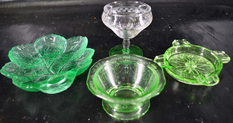 Group Of Green Uranium Glass Table Articles (1 of 13)