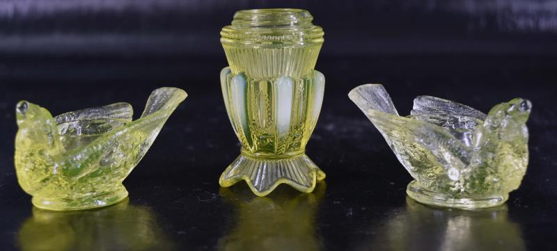 Vaseline Glass Bird Open Salt Dips (1 of 5)