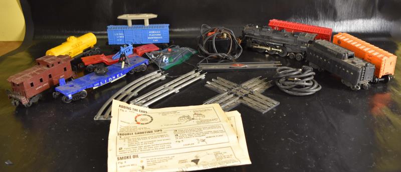 Vintage 1960's Lionel Train Set (1 of 5)